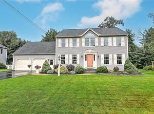 48 Greenfield Rd, Cumberland, RI 02864