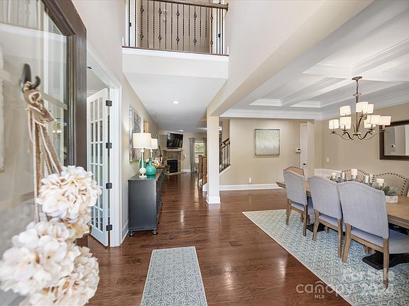 3rd image of 16540 Flintrock Falls Ln