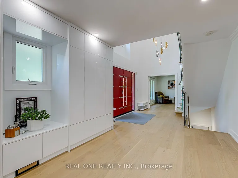814 Calder Rd — Photo 8