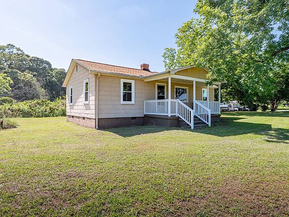 3rd image of 499 Island Creek Rd