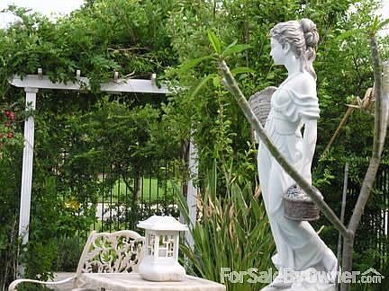 Beautiful backyard
						:
						Many flowering plants.