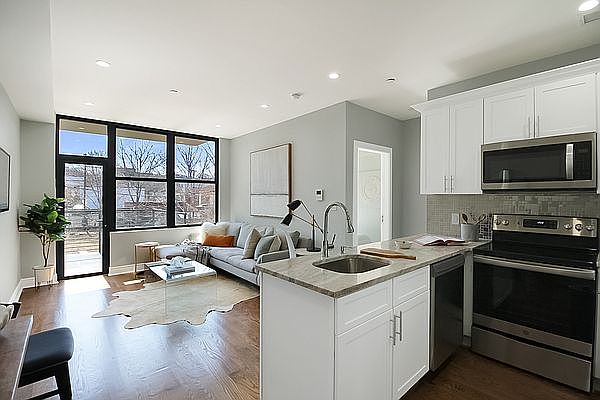 1st image of 954 Herkimer St #2R
