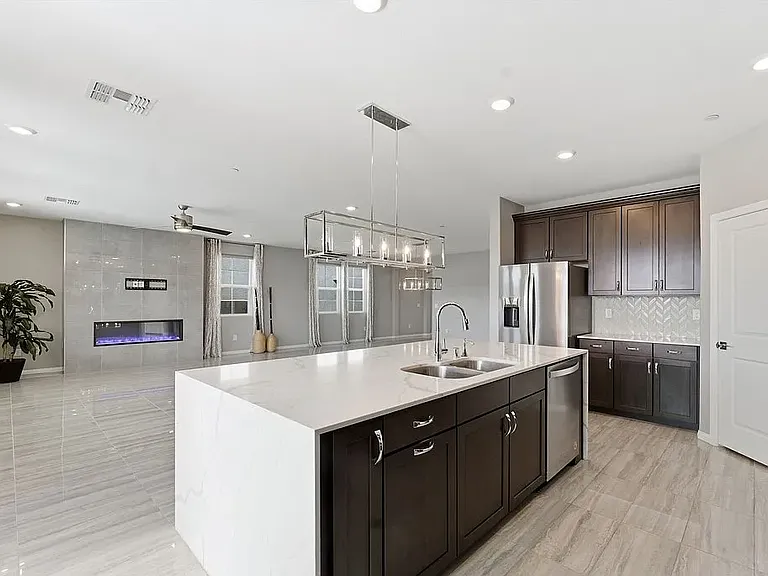 2599 Tolmezzo St — Photo 6