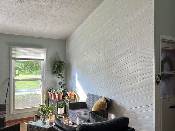 2nd image of 2177 College Dr