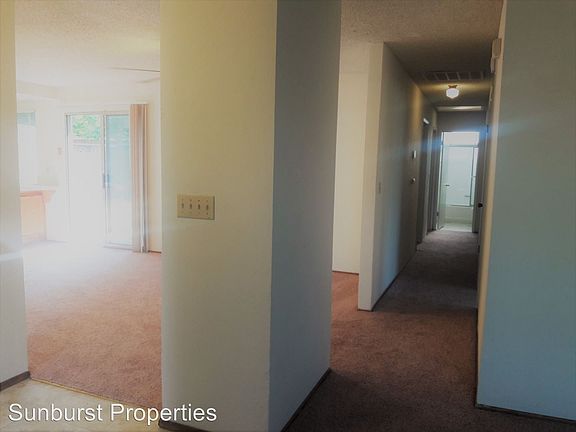 4th image of 4588 Seawind Dr