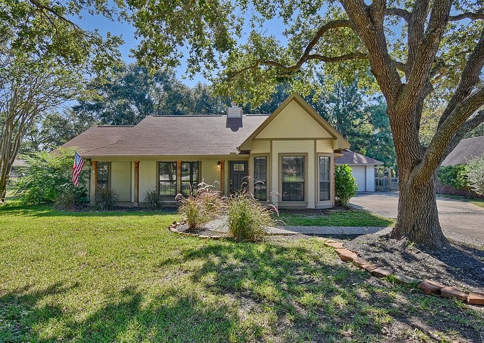 1st image of 201 Briarwood Dr