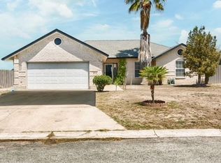 108 Hidden Meadows Ln, Del Rio, TX 78840
