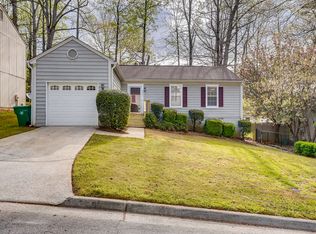 2982 Cascade Manor Dr, Decatur, GA 30034