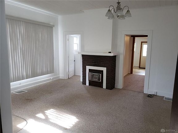4th image of 60 W Washington St