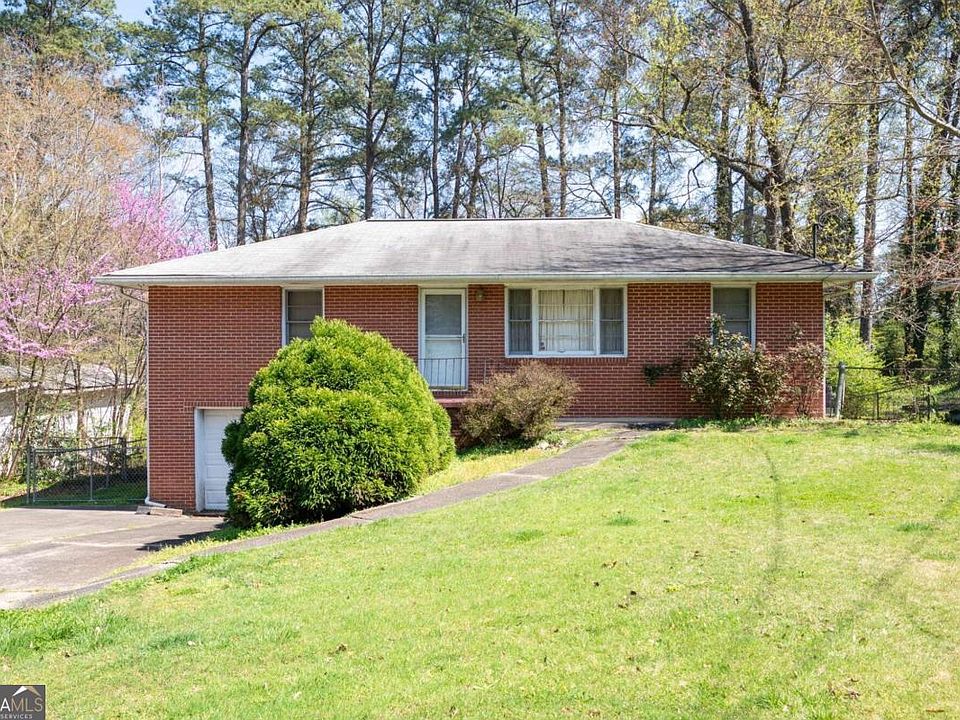 1st image of 202 Yancy Dr SE