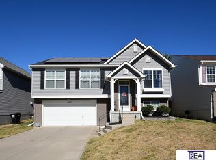 19354 V St, Omaha, NE 68135