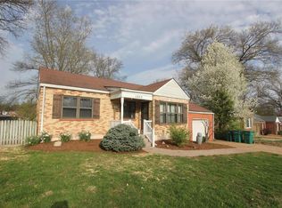 1203 Pinetree Ln, Saint Louis, MO 63119