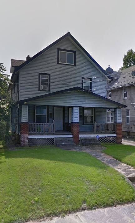 1st image of 52 E Archwood Ave