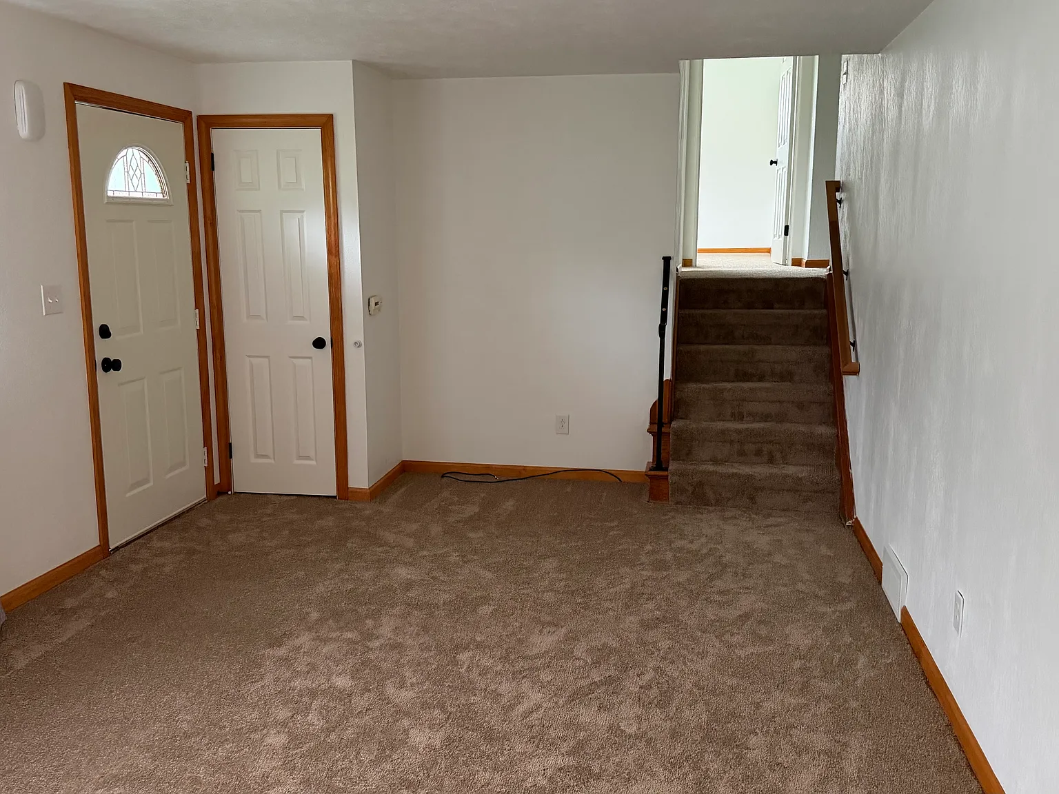 3 bed, 1600 sqft, $1,595 — Photo 2
