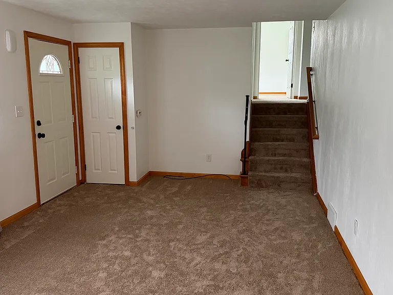 330 College Park Dr — Photo 2