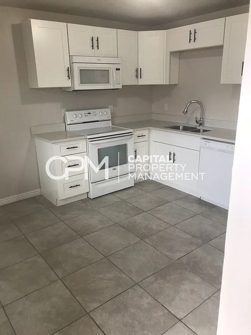 3065 S 9100 W — Photo 3
