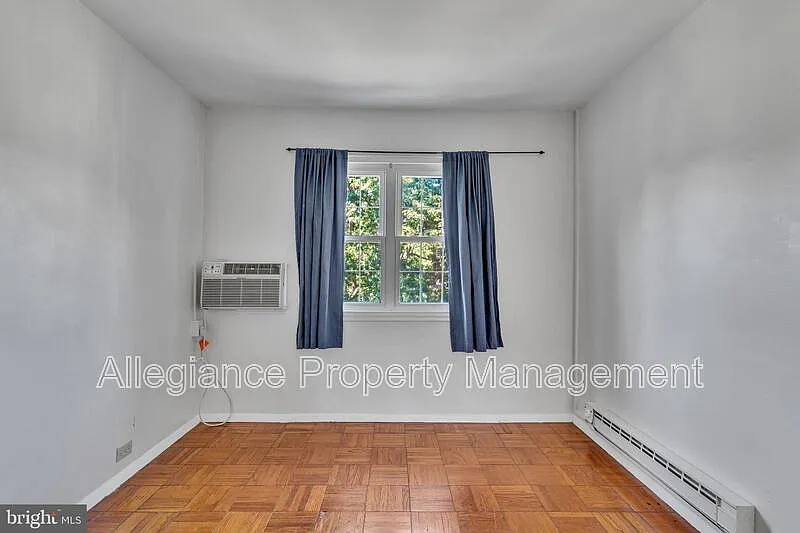 2 bed, 1.0 bath, 930 sqft, $2,550 — Photo 4