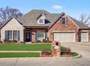 604 S 71st St, Broken Arrow, OK 74014