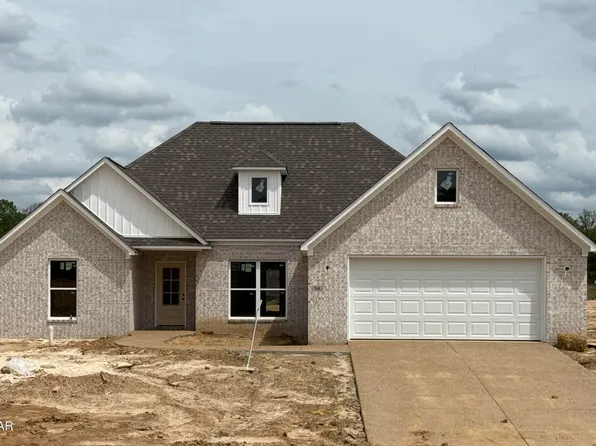 94 Bedford Farms Dr, Jackson, TN 38305