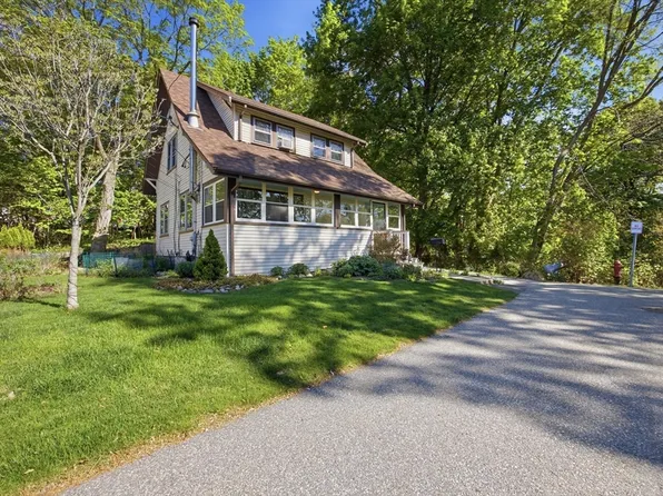 4 Mostika Rd, Woburn, MA 01801