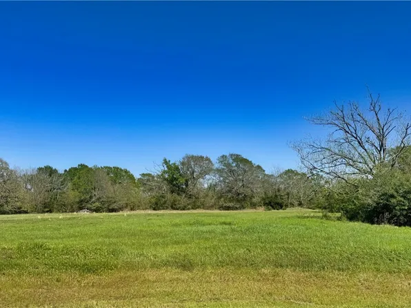 10270 Panther Creek Rd, Iola, TX 77861