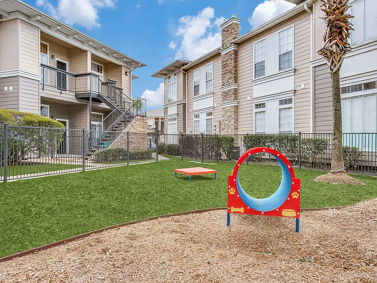 Westmount at Mason Creek — Photo 9