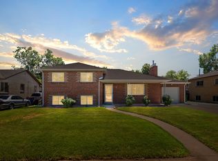 1048 Kramer Ct, Aurora, CO 80010