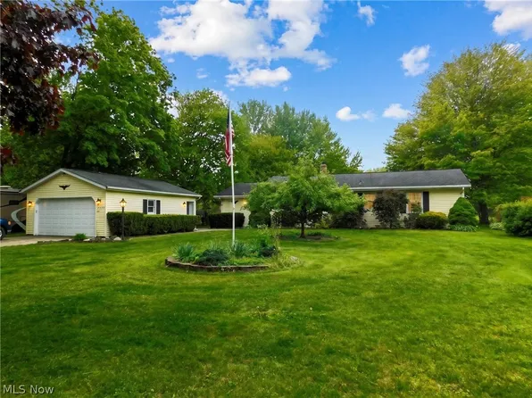 7386 Lake Rd, Madison, OH 44057