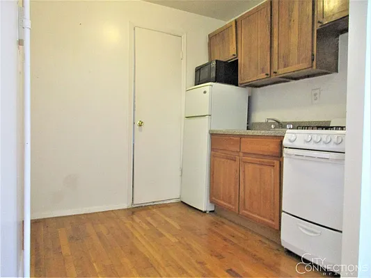 Rented by City Connections Realty | media 13