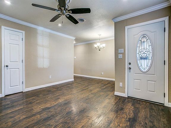 3rd image of 3916 La Prada Dr