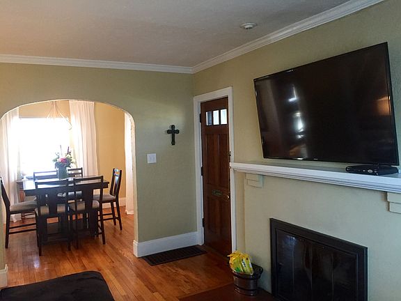 4th image of 2324 Yorkshire Rd