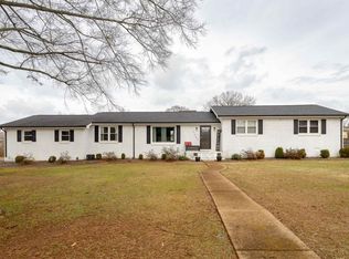 2003 Virginia Ave, Muscle Shoals, AL 35661