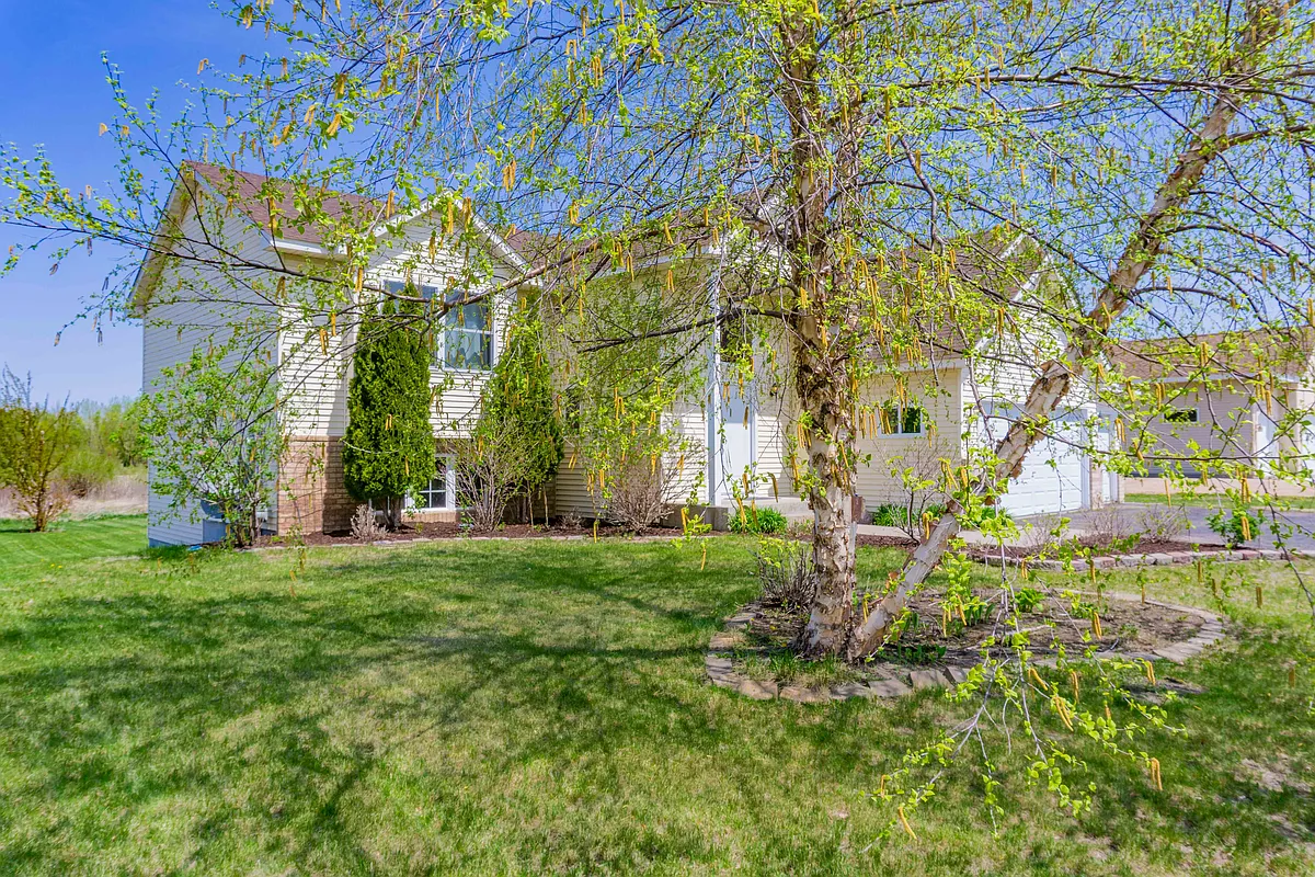Building Photo - 2112 Blake Ave