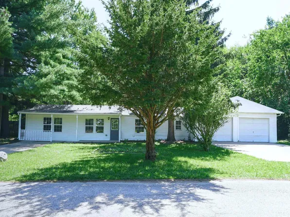 20154 Sarah St, South Bend, IN 46637