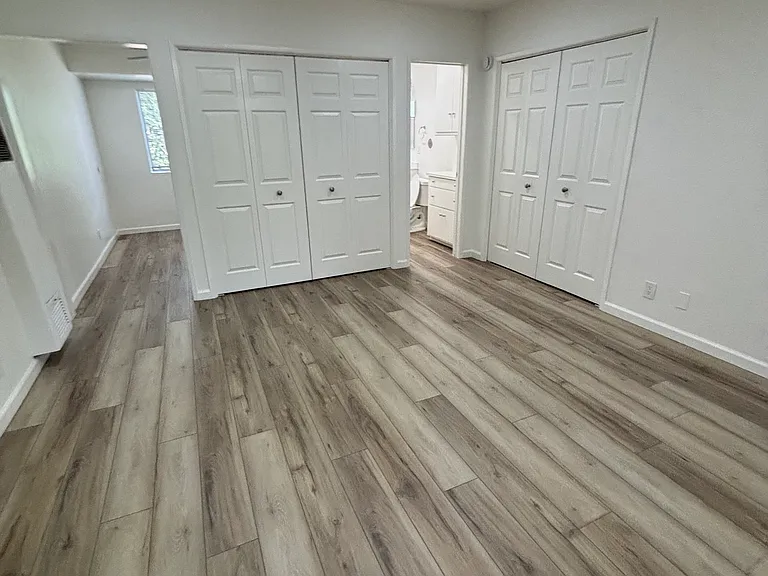 Crestwood Apartments — Photo 21