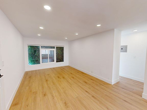 2nd image of 943 N Gardner St APT 8