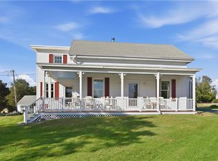 484 Oliphant Ln, Middletown, RI 02842