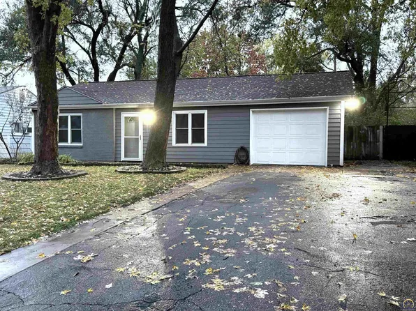 2621 SW Sunset Rd, Topeka, KS 66614