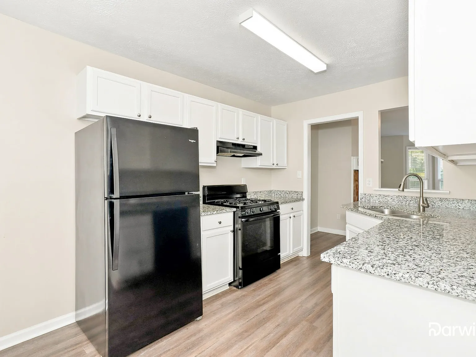 3 bed, 2.0 bath, 1488 sqft, $1,675 — Photo 3