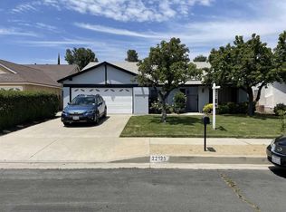 22129 Ballinger St, Chatsworth, CA 91311
