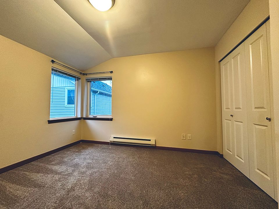 Top floor guest bedroom
