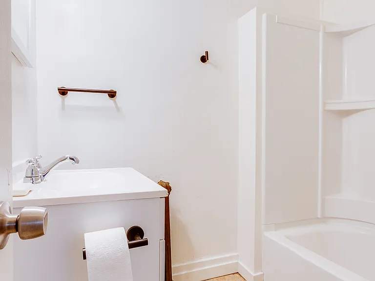 525 Washington Ave #3 — Photo 13