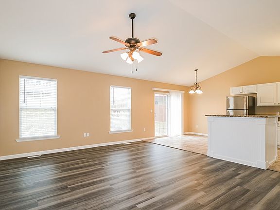 5th image of 2032 Belmont Dr