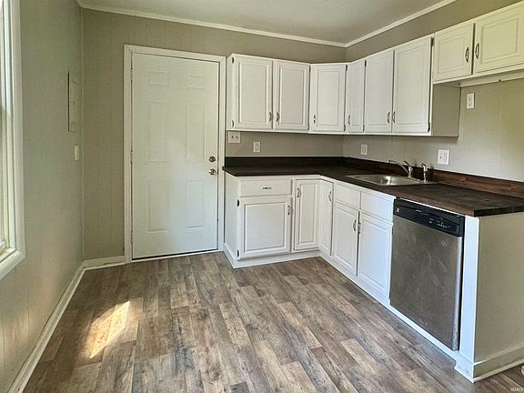 4th image of 1512 E Illinois St