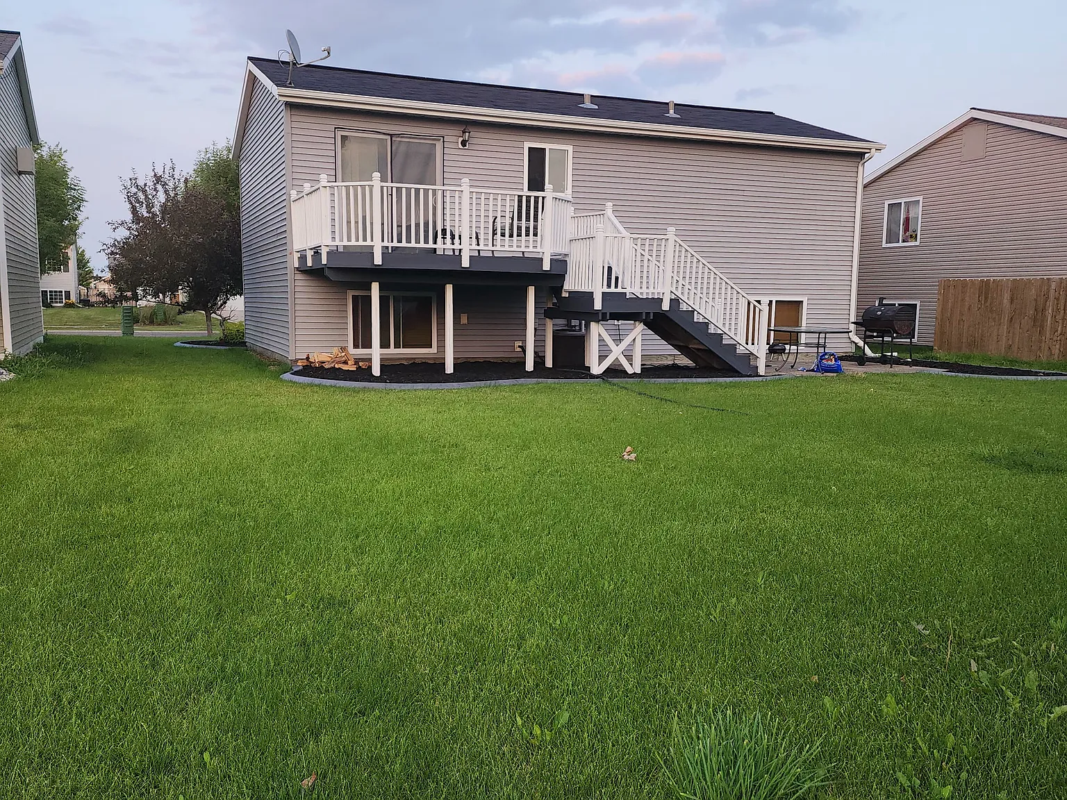 3 bed, 1616 sqft, $1,880 — Photo 2