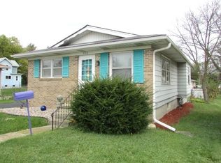 948 S Main St, Jefferson, WI 53549