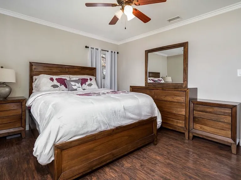 2416 S San Antonio Ave — Photo 24