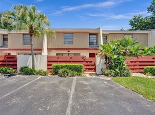 3905 Pinewood Ln, Hollywood, FL 33021
