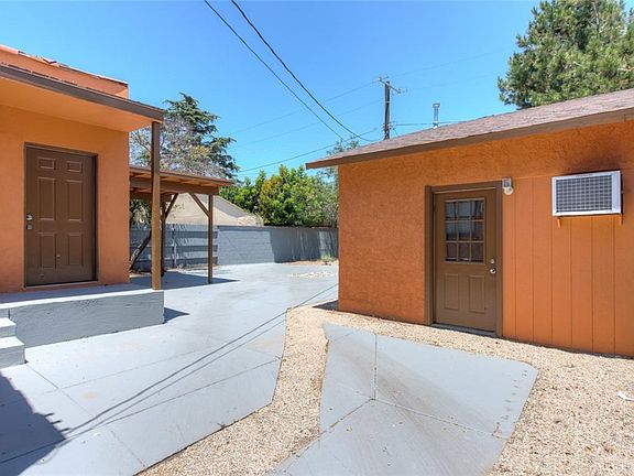 3rd image of 11331 Emelita St