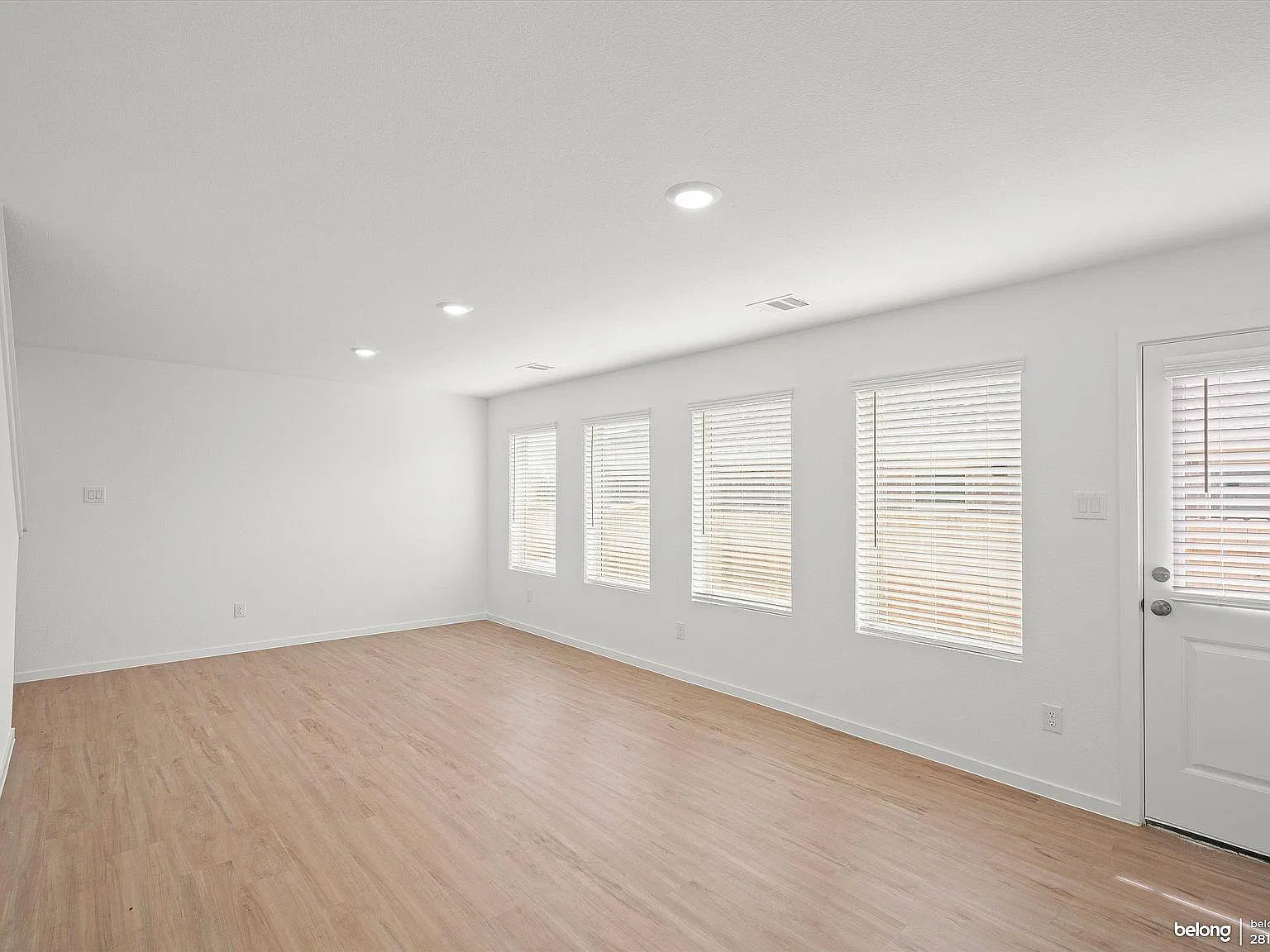 4 bed, 2.5 bath, $1,725 — Photo 3